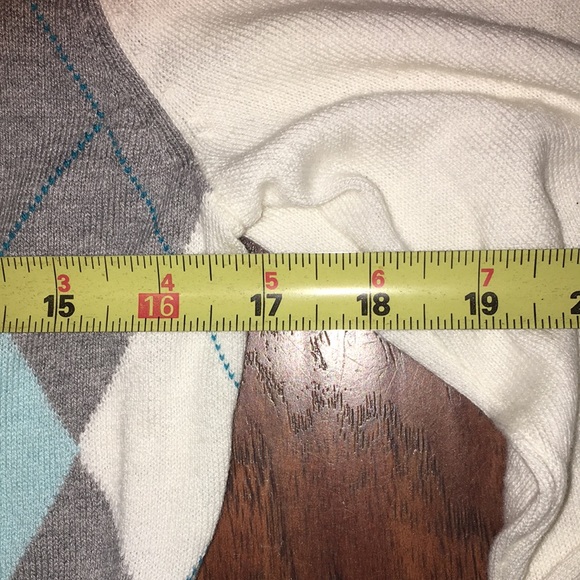 New NY&CO Argyle Pattern Cardigan - Picture 6 of 9